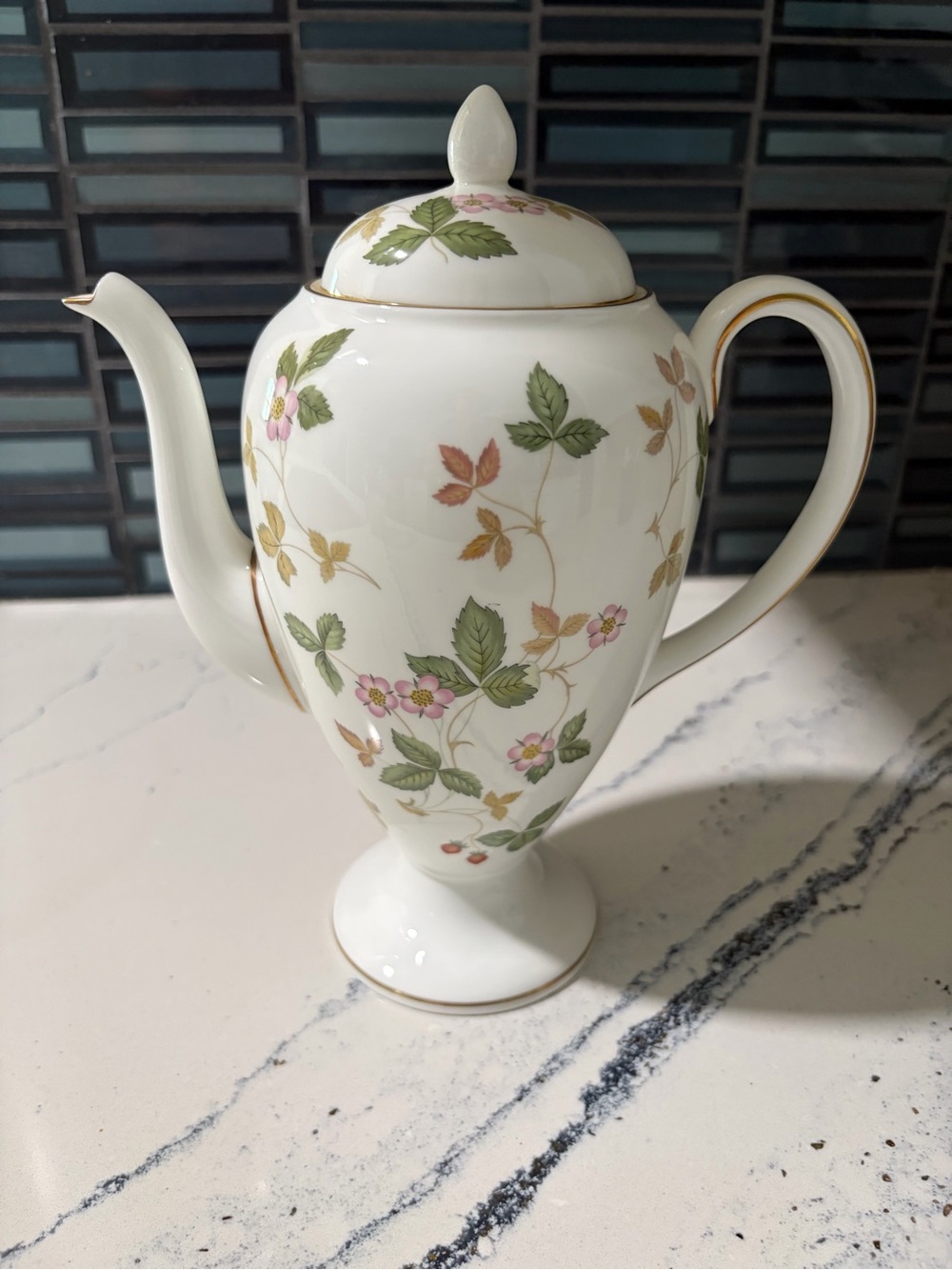 Wedgewood Bone China Tall teapot Wild Strawberry